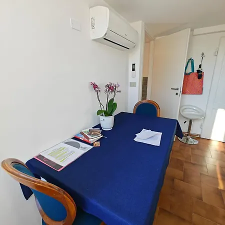 Vespucci Apartment